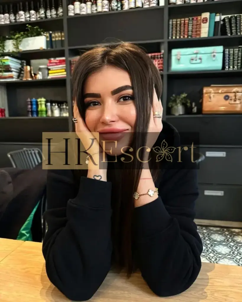 Margot - Escort Hong Kong, bust 3, height 178 cm, weight 59 kg