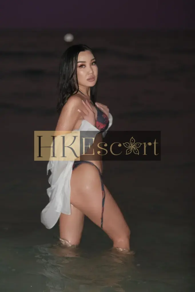 Margo - Escort Hong Kong, bust 3, height 165 cm, weight 50 kg