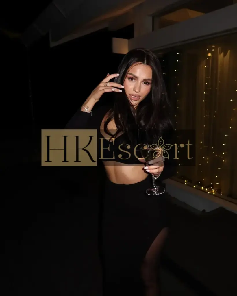 Eliza - Escort Hong Kong, bust 2, height 167 cm, weight 58 kg