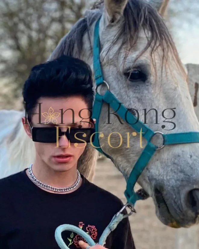 Maxim, 20 years old, weight 72 kg, height 180 cm