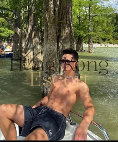 Maxim, 20 years old, weight 72 kg, height 180 cm