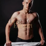 Jhon, 19 years old, weight 78 kg, height 186 cm