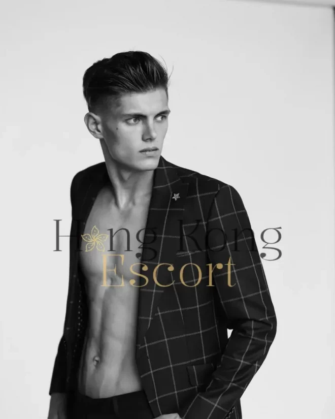 Jhon, 19 years old, weight 78 kg, height 186 cm
