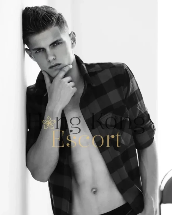 Jhon, 19 years old, weight 78 kg, height 186 cm