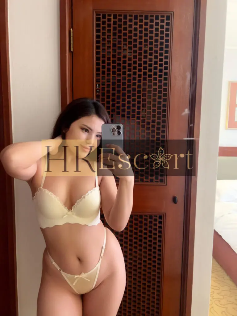 Jay - Escort Hong Kong, bust 2, height 160 cm, weight 49 kg