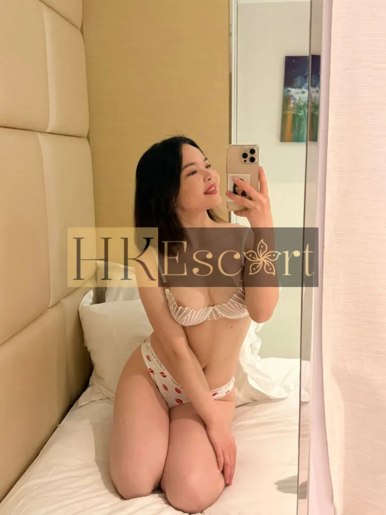 Rima - Escort Hong Kong, bust 3, height 165 cm, weight 52 kg