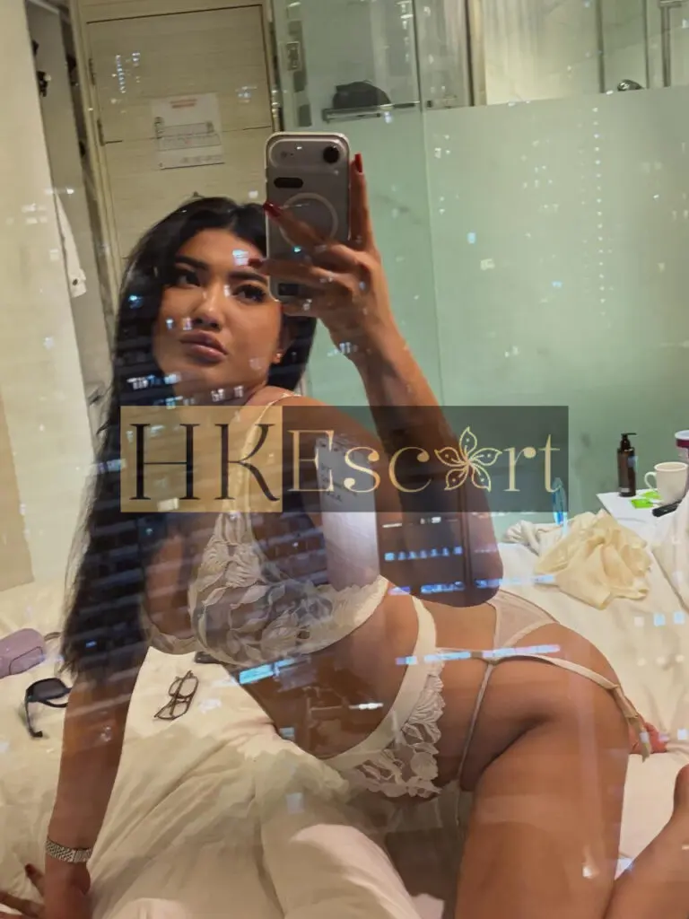 Anna - Escort Hong Kong, bust 4, height 178 cm, weight 74 kg