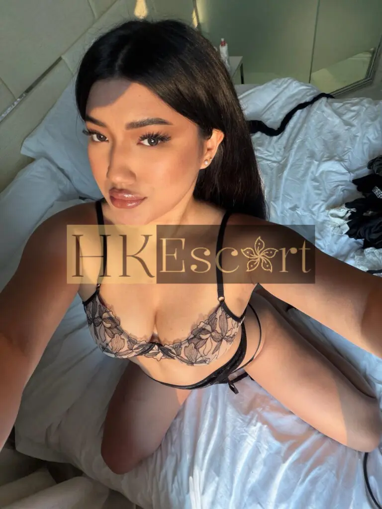 Anna - Escort Hong Kong, bust 4, height 178 cm, weight 74 kg