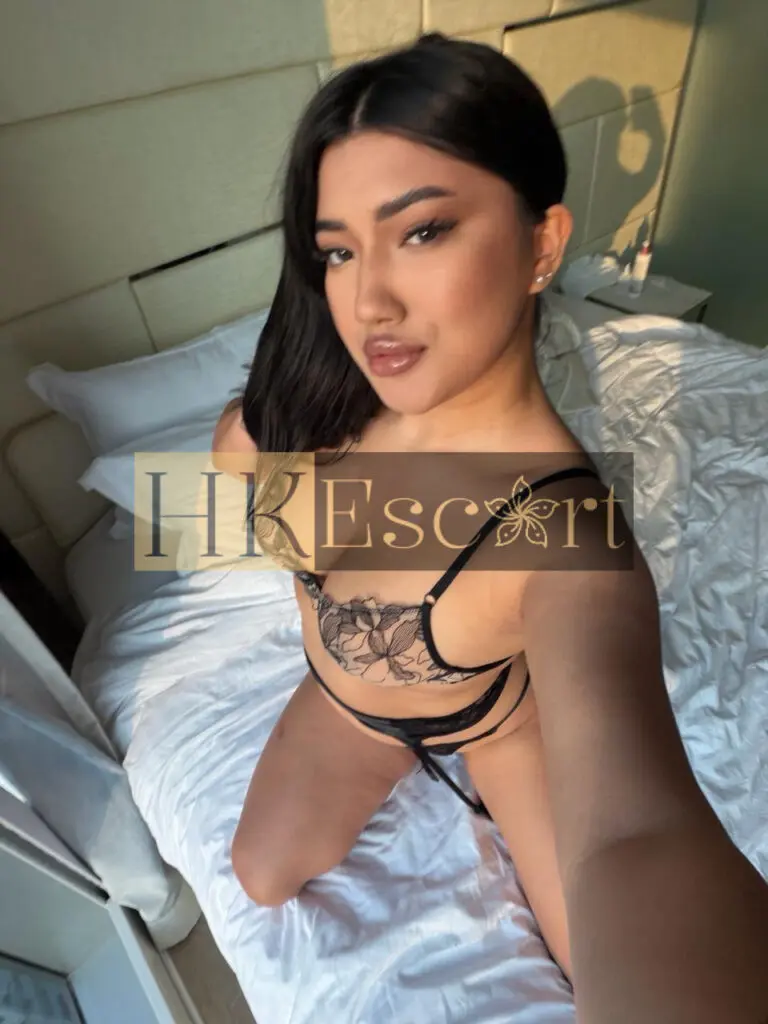 Anna - Escort Hong Kong, bust 4, height 178 cm, weight 74 kg