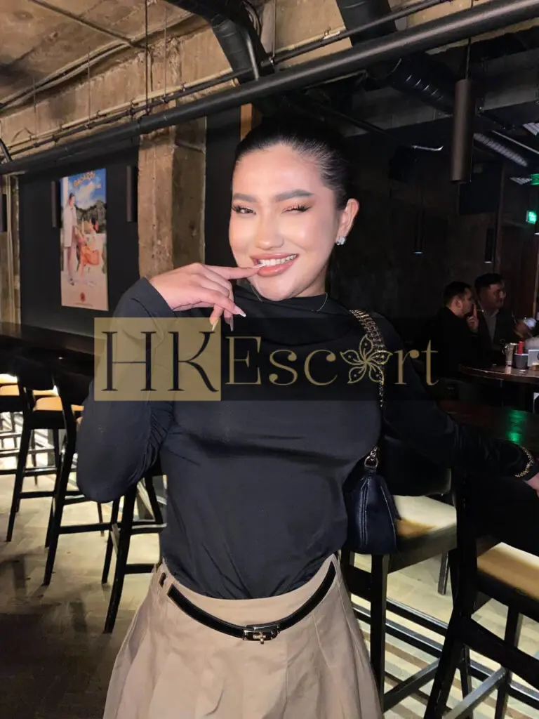Anna - Escort Hong Kong, bust 4, height 178 cm, weight 74 kg