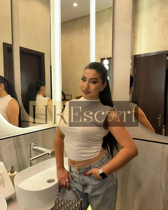 Anna, 23 years old, weight 74 kg, height 178 cm