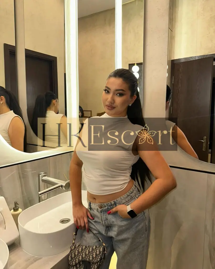 Anna - Escort Hong Kong, bust 4, height 178 cm, weight 74 kg