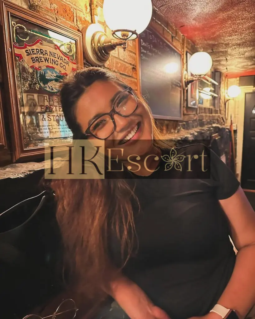 Anna - Escort Hong Kong, bust 4, height 178 cm, weight 74 kg