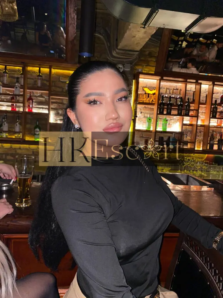 Anna - Escort Hong Kong, bust 4, height 178 cm, weight 74 kg
