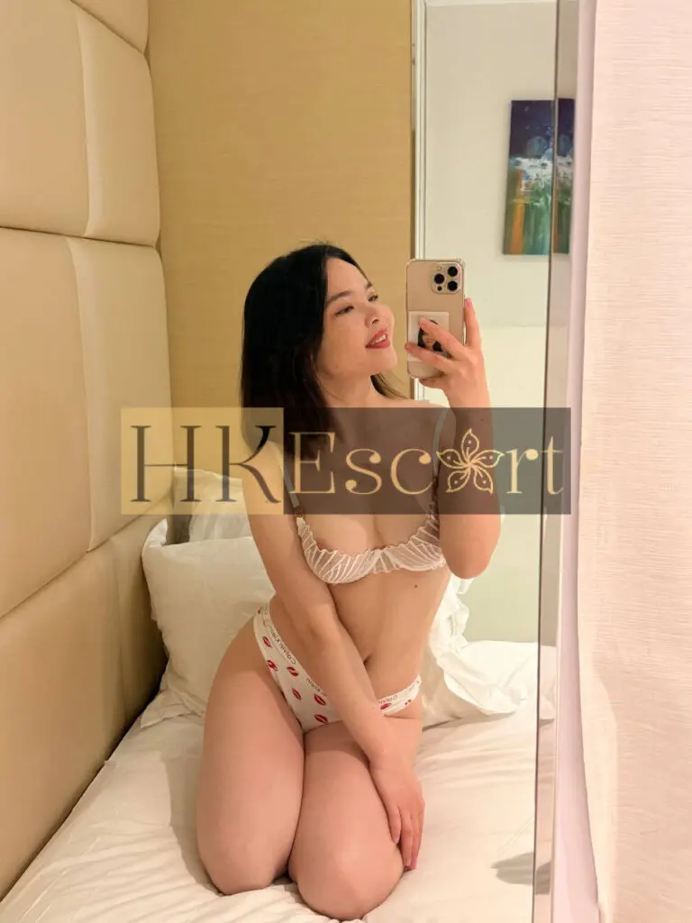Rima - Escort Hong Kong, bust 3, height 165 cm, weight 52 kg