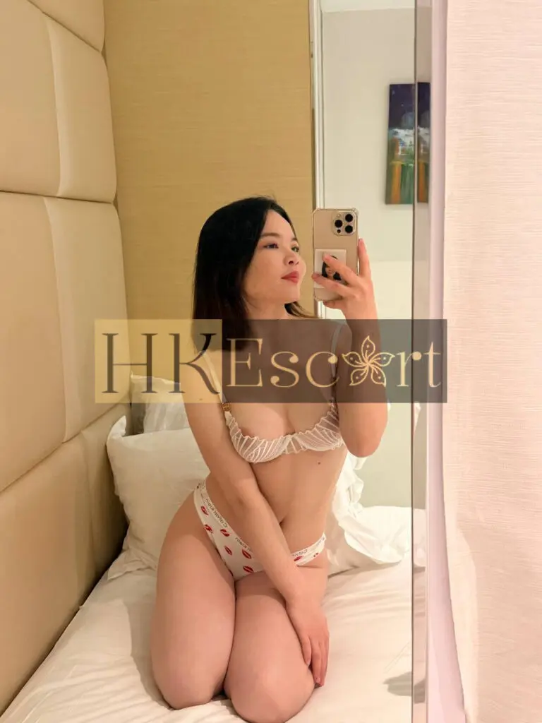 Rima - Escort Hong Kong, bust 3, height 165 cm, weight 52 kg