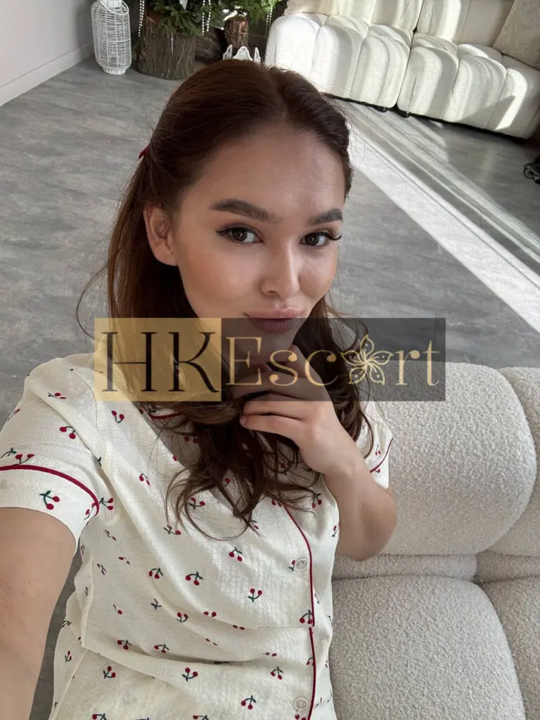 Nerissa - Escort Hong Kong, bust 2, height 160 cm, weight 57 kg