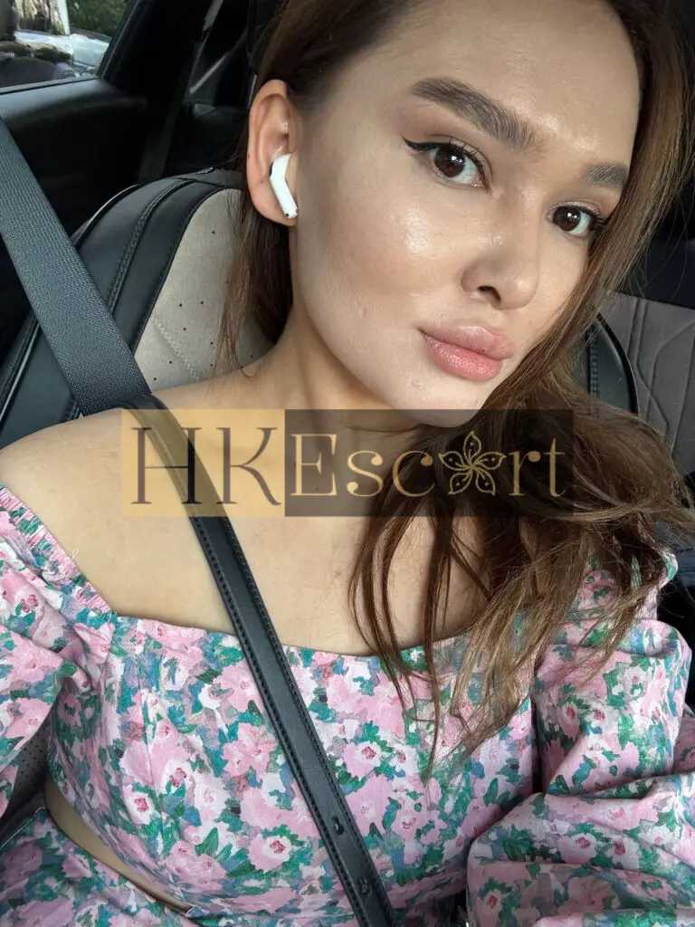 Nerissa - Escort Hong Kong, bust 2, height 160 cm, weight 57 kg