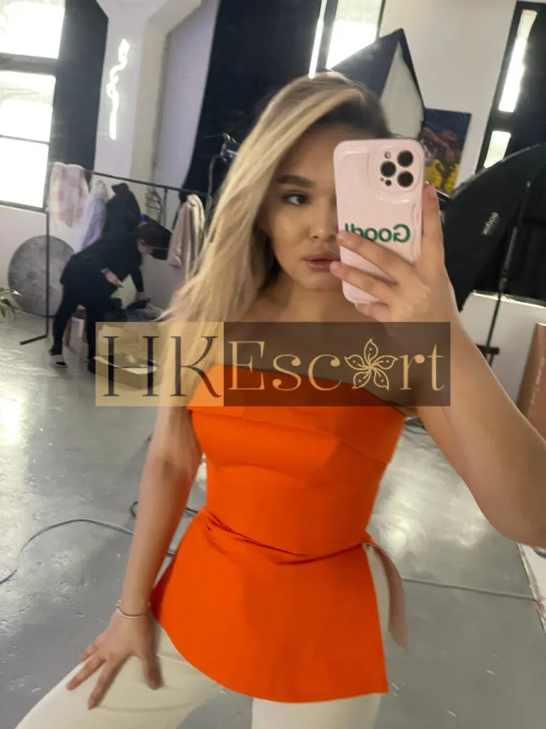 Nerissa - Escort Hong Kong, bust 2, height 160 cm, weight 57 kg