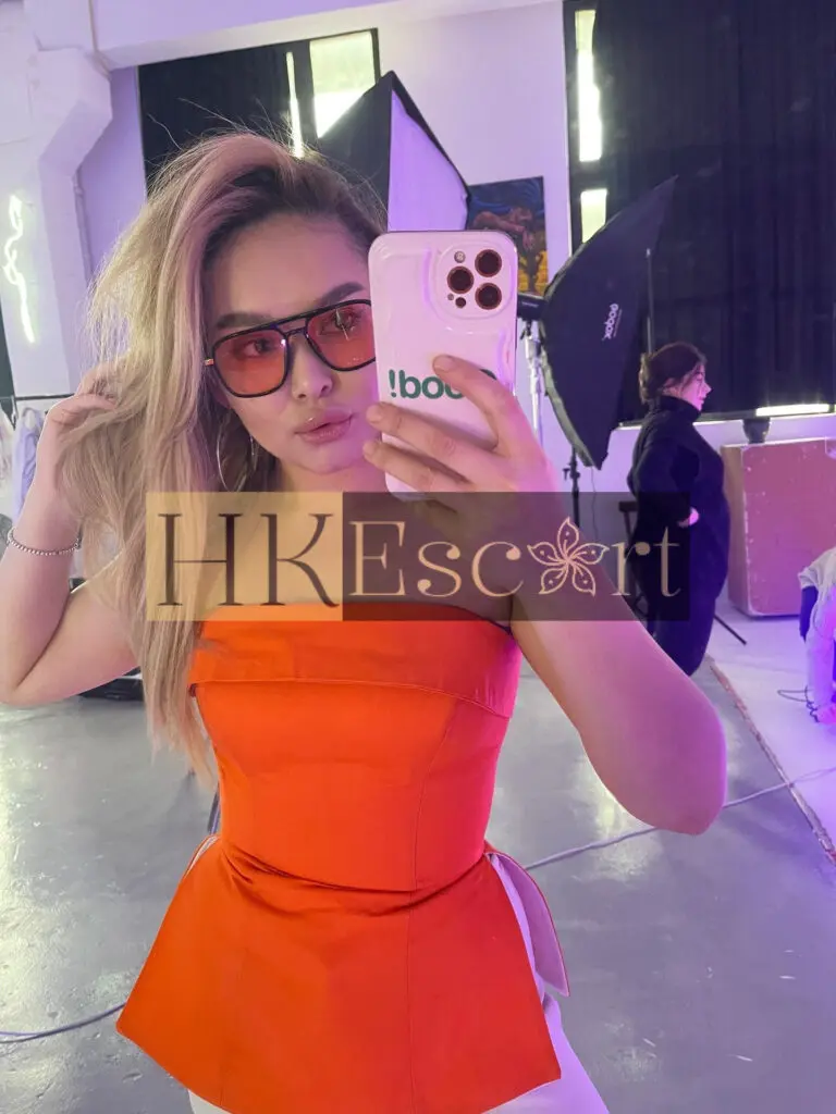 Nerissa - Escort Hong Kong, bust 2, height 160 cm, weight 57 kg