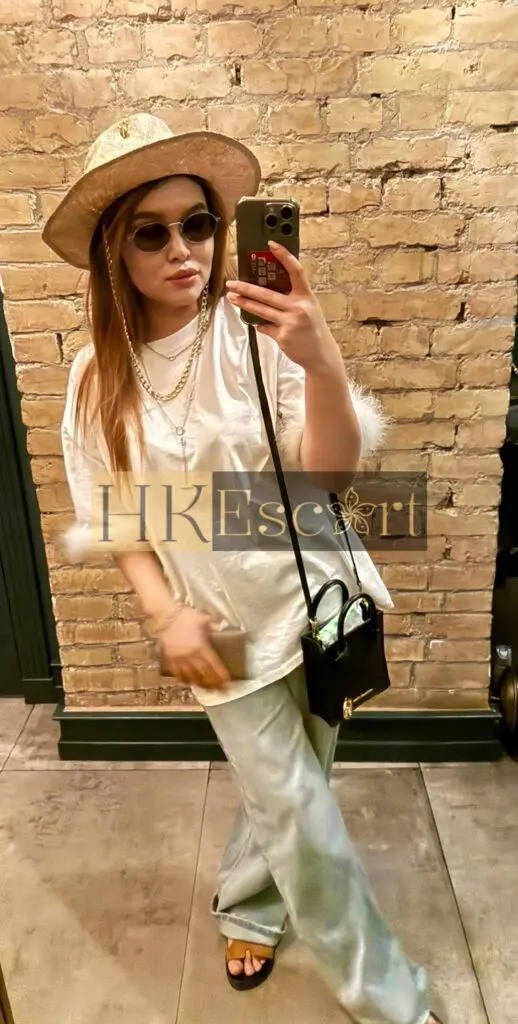 Nerissa - Escort Hong Kong, bust 2, height 160 cm, weight 57 kg