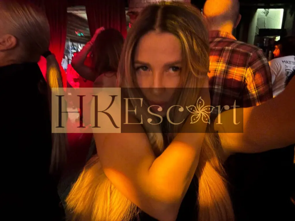 Stella - Escort Hong Kong, bust 1, height 171 cm, weight 50 kg