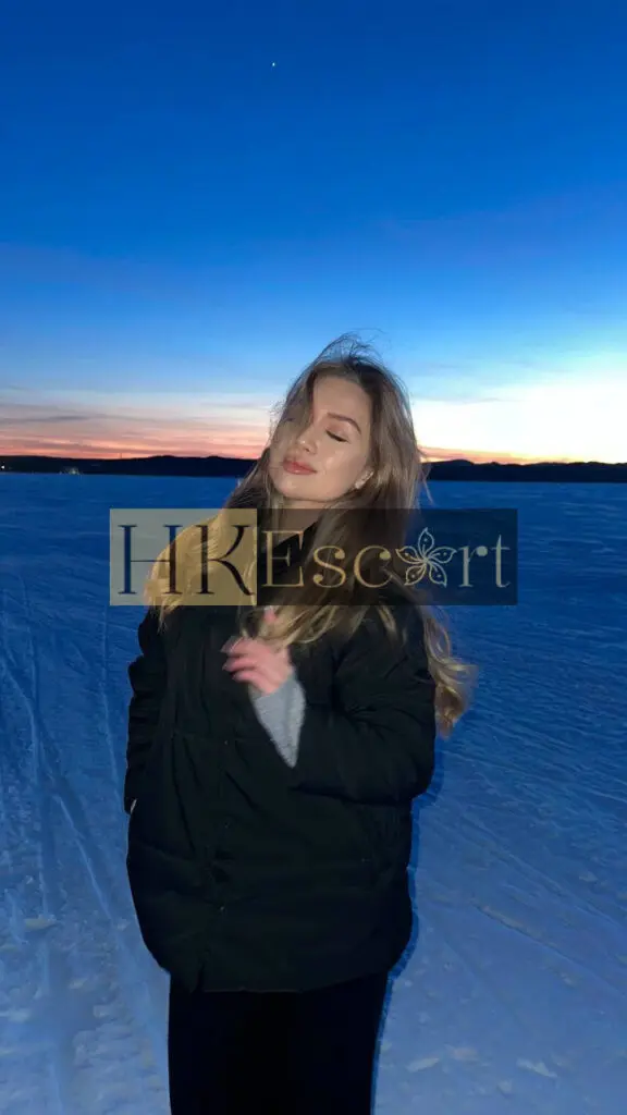 Amira - Escort Hong Kong, bust 1, height 160 cm, weight 51 kg