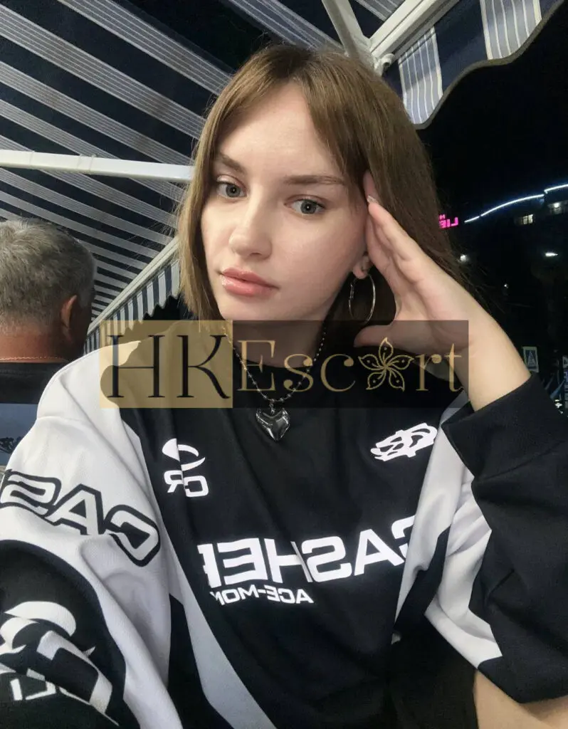 Lina - Escort Hong Kong, bust 1, height 166 cm, weight 57 kg