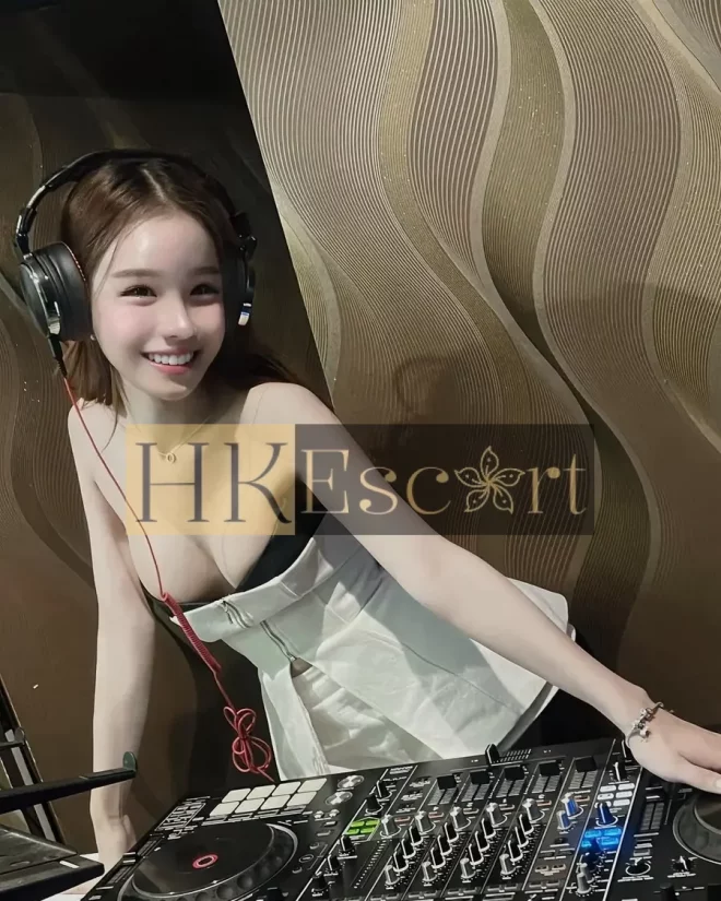 Judith, 24 years old, weight 58 kg, height 165 cm