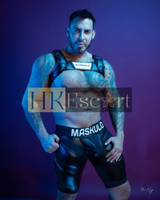 Viktor, 30 years old, weight 79 kg, height 180 cm