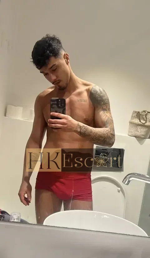 Vinicius, 24 years old, weight 79 kg, height 183 cm