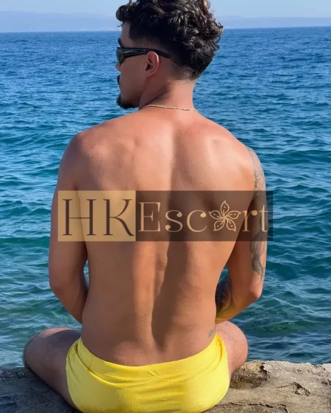 Vinicius, 24 years old, weight 79 kg, height 183 cm