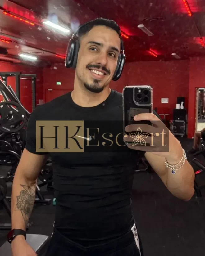 Vitor, 28 years old, weight 83 kg, height 188 cm