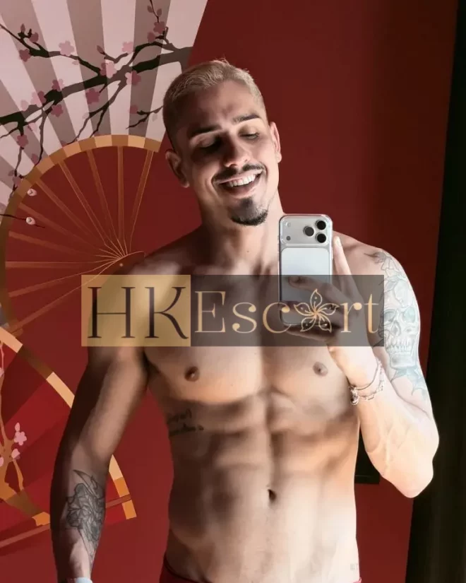 Vitor, 28 years old, weight 83 kg, height 188 cm
