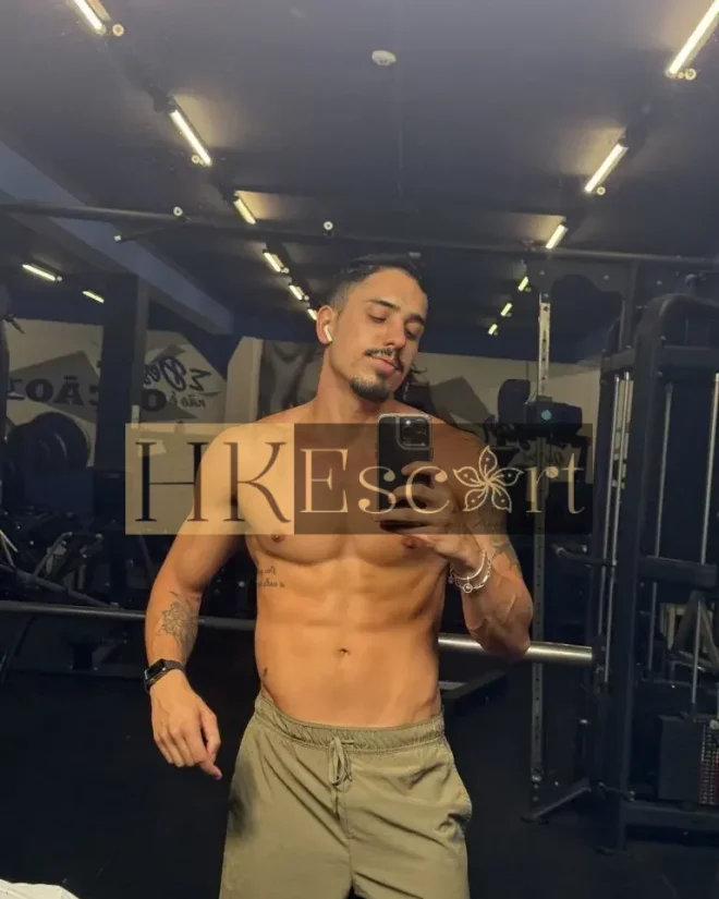 Vitor, 28 years old, weight 83 kg, height 188 cm