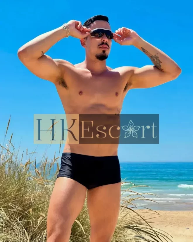 Vitor, 28 years old, weight 83 kg, height 188 cm