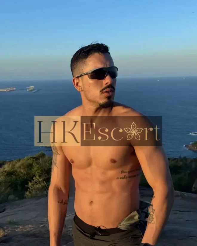 Vitor, 28 years old, weight 83 kg, height 188 cm