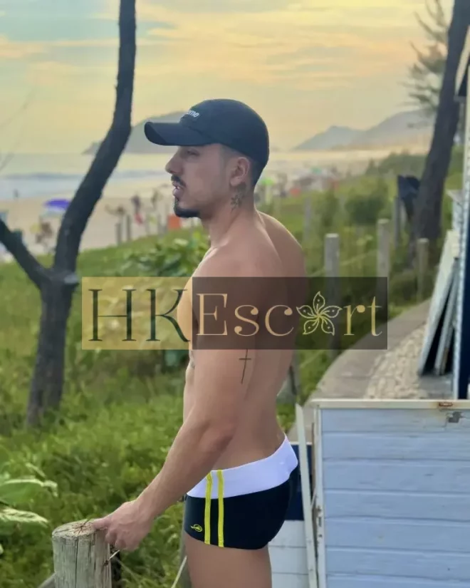 Vitor, 28 years old, weight 83 kg, height 188 cm