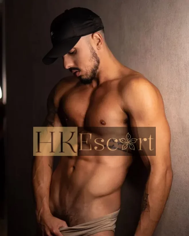Vitor, 28 years old, weight 83 kg, height 188 cm