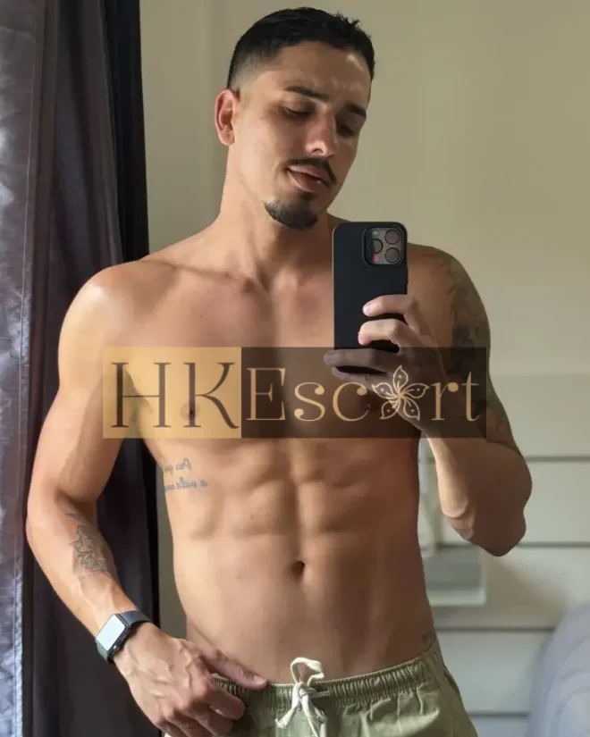Vitor, 28 years old, weight 83 kg, height 188 cm
