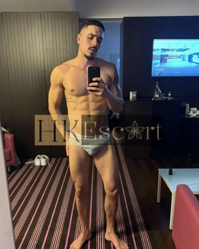 Vitor, 28 years old, weight 83 kg, height 188 cm