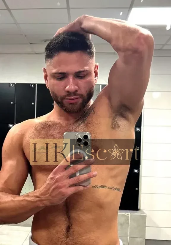 Vynicius, 28 years old, weight 81 kg, height 180 cm