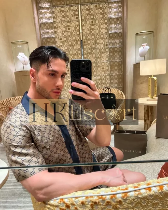 Xavier, 26 years old, weight 81 kg, height 185 cm