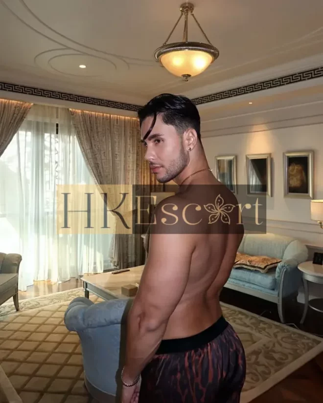 Xavier, 26 years old, weight 81 kg, height 185 cm