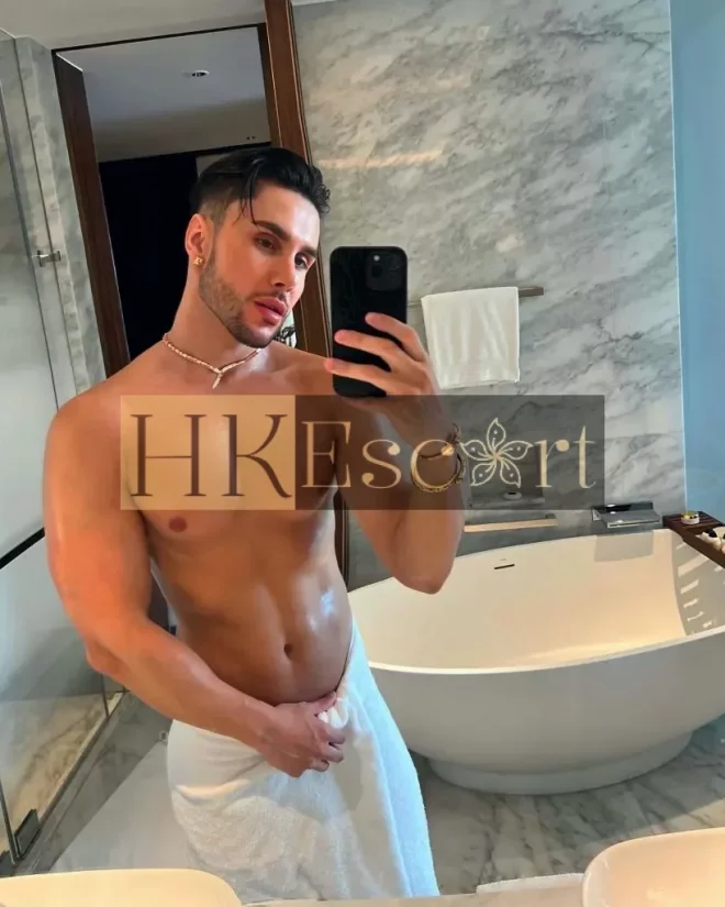 Xavier, 26 years old, weight 81 kg, height 185 cm