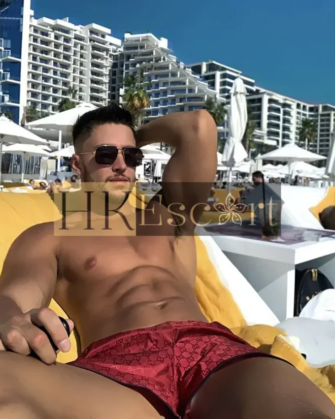 Xavier, 26 years old, weight 81 kg, height 185 cm