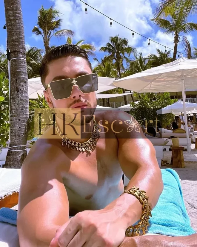 Xavier, 26 years old, weight 81 kg, height 185 cm