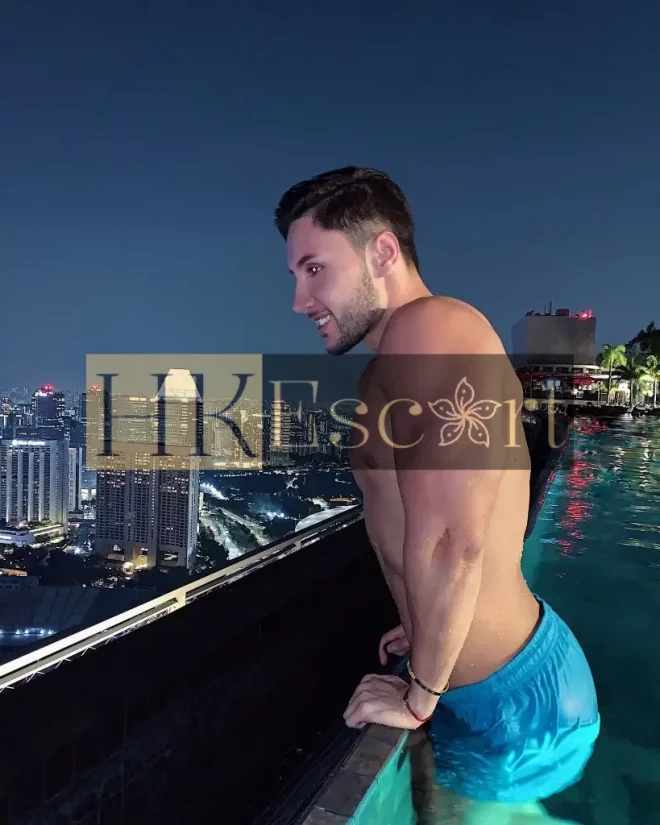 Xavier, 26 years old, weight 81 kg, height 185 cm