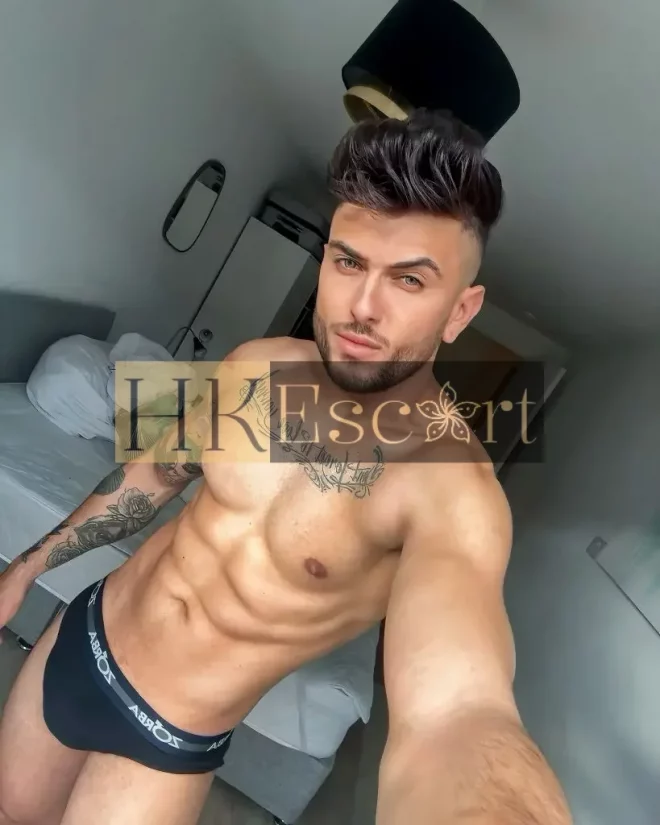 Yan, 25 years old, weight 77 kg, height 180 cm