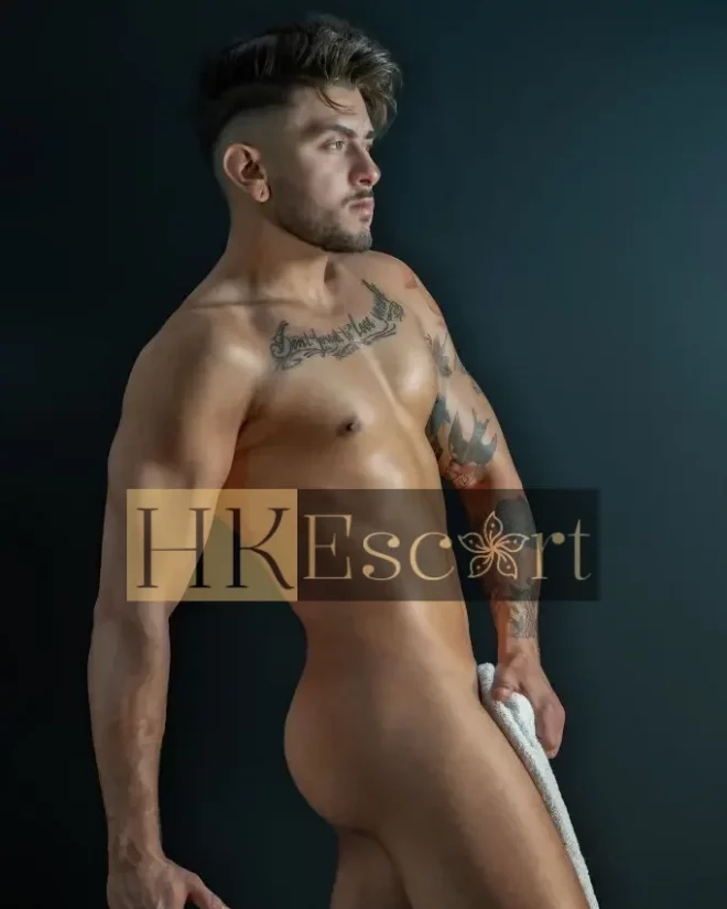 Yan, 25 years old, weight 77 kg, height 180 cm